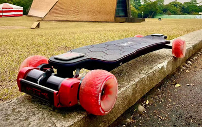 Carbon Long Range 78Km the Best All Terrain Electric Skateboard with 60Kph Top Speed